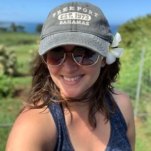 Meet your Posher, April